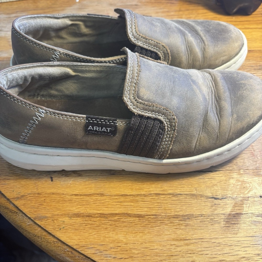 Ariat Youth Slip On Leather Loafers Shoes‎ Size 7.5B Brown Rubber Soles Casual